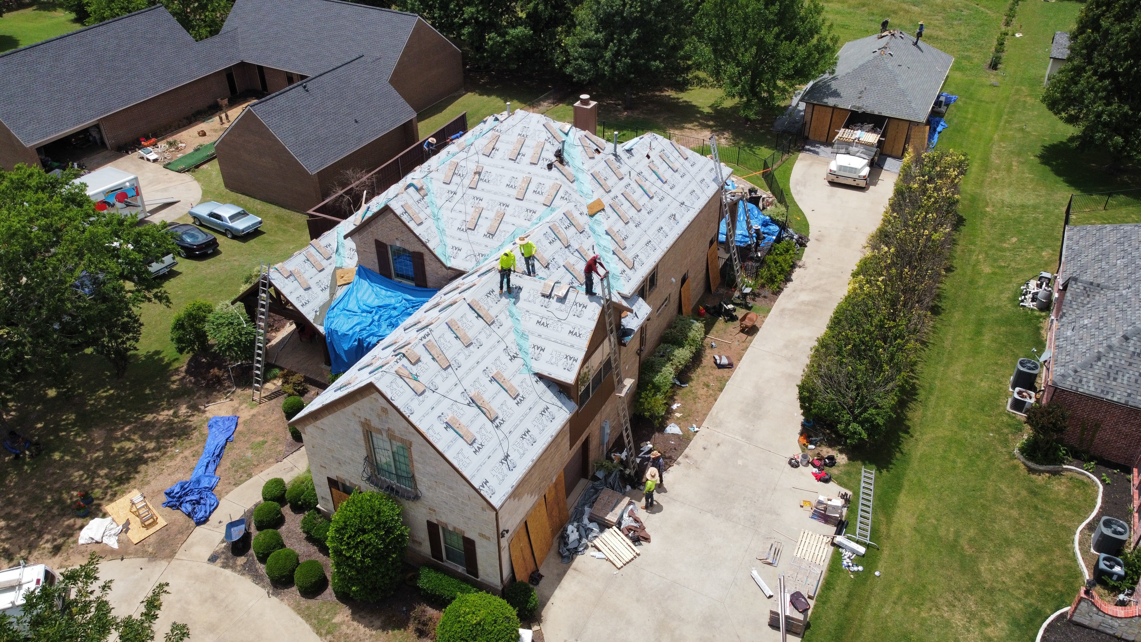  installing roofing